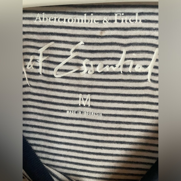 NWOT Abercrombie & Fitch Top M - Picture 5 of 6